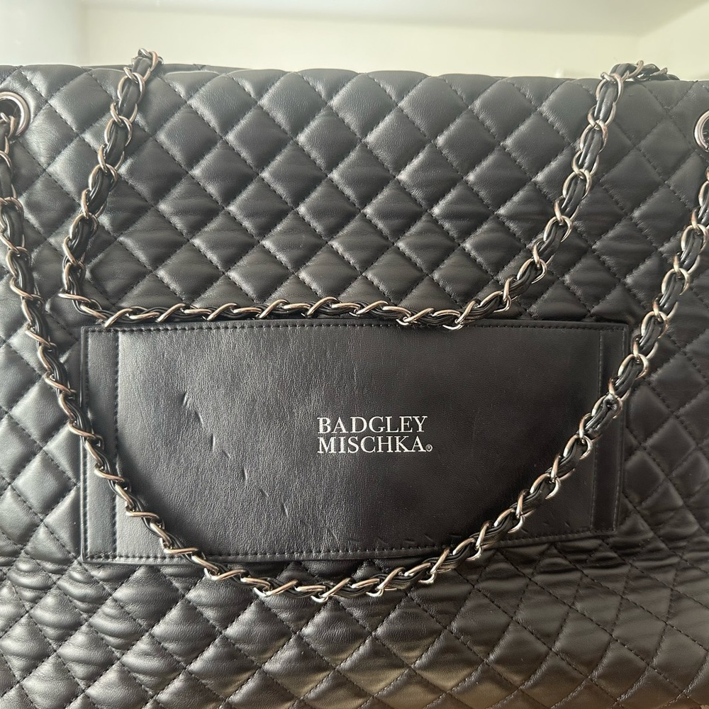 Badgley Mischka Quilted Black Chain Shoulder Bag